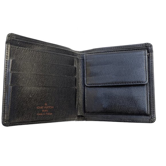 Auc Louis Vuitton Bifold Epi Black Vintage wallet